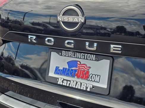 Used 2023 Nissan Rogue SV AWD/4WD image 16