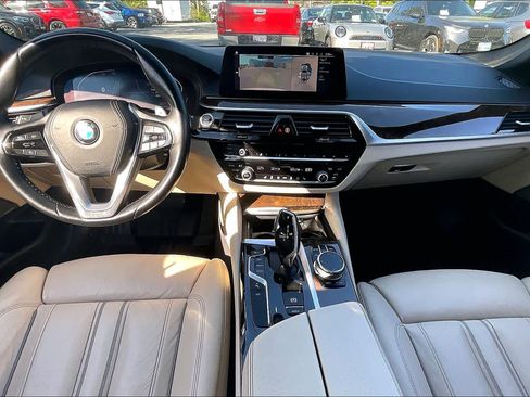 Used 2020 BMW 530i w/ Lighting Package RWD image 15
