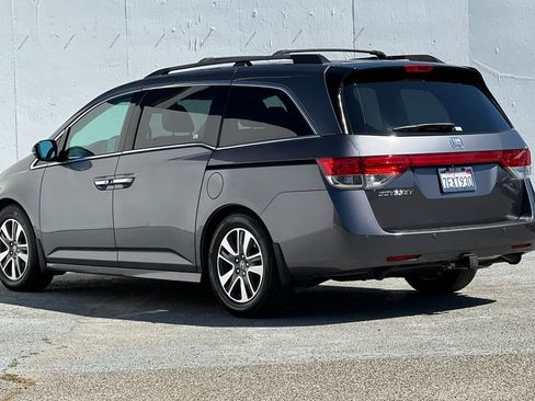 Used 2014 Honda Odyssey Touring Elite image 5