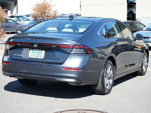 Used 2024 Honda Accord EX image 4
