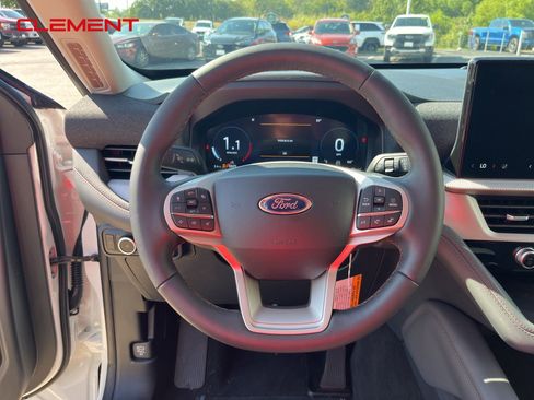 New 2025 Ford Explorer Active w/ Active Comfort Package image 4