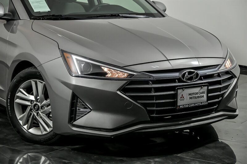 Used 2020 Hyundai Elantra SEL w/ Cargo Package (C1) FWD image 2