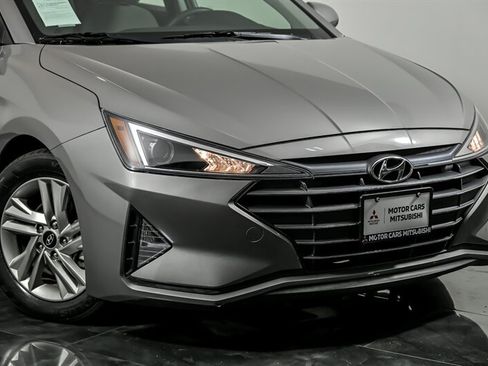 Used 2020 Hyundai Elantra SEL w/ Cargo Package (C1) FWD image 2