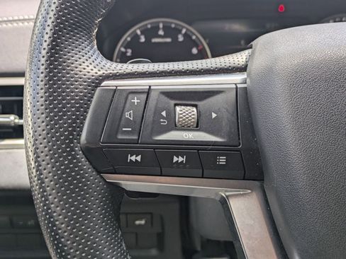 Used 2025 Mitsubishi Outlander SE image 23