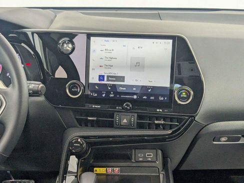 Used 2026 Lexus NX 350 AWD w/ Cold Area Package image 42