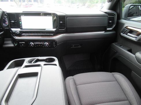 Used 2024 GMC Sierra 1500 Elevation w/ LPO, Elevation Black Package AWD/4WD image 13