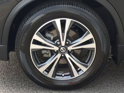 Used 2017 Nissan Rogue SL w/ SL Premium Package image 10