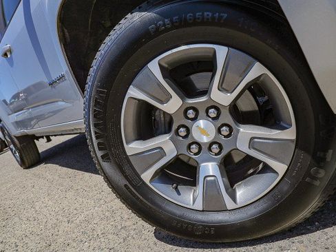 Used 2018 Chevrolet Colorado Z71 RWD image 2