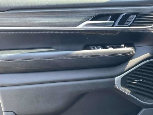 Certified 2024 Jeep Wagoneer L Series II AWD/4WD image 26