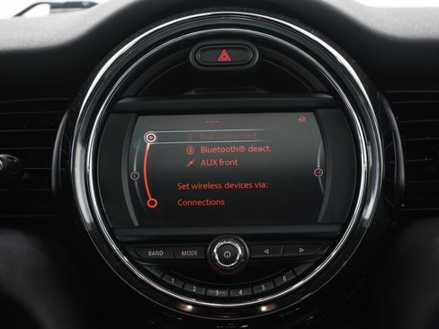 Used 2017 MINI Cooper 4-Door Hardtop FWD image 16
