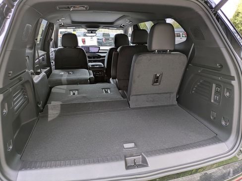 New 2026 Buick Enclave Sport Touring w/ Super Cruise Package AWD/4WD image 36