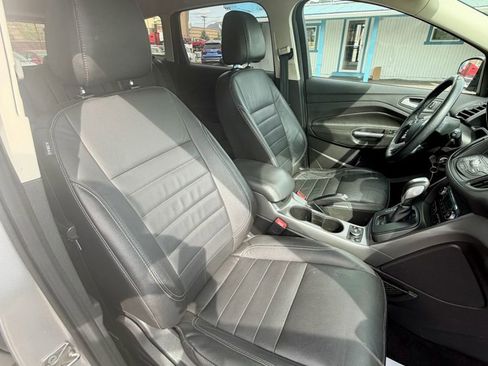 Used 2015 Ford Escape SE w/ Equipment Group 201A AWD/4WD image 14