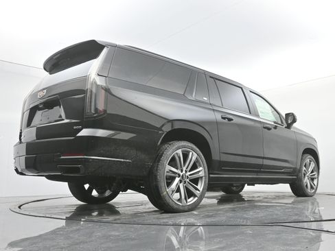 New 2026 Cadillac Escalade ESV Platinum Sport image 19