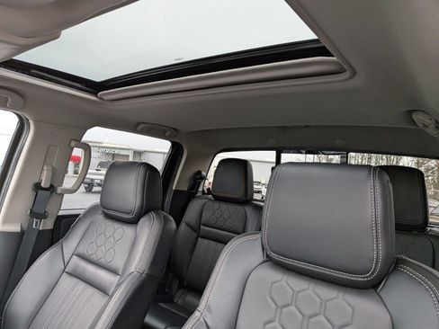Certified 2024 Nissan Frontier SL w/ Technology Package RWD image 25