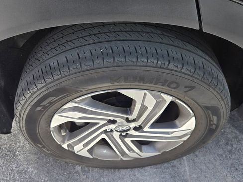 Used 2023 Hyundai Santa Fe SE w/ Cargo Package FWD image 8