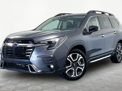 Used 2024 Subaru Ascent Touring AWD/4WD image 2