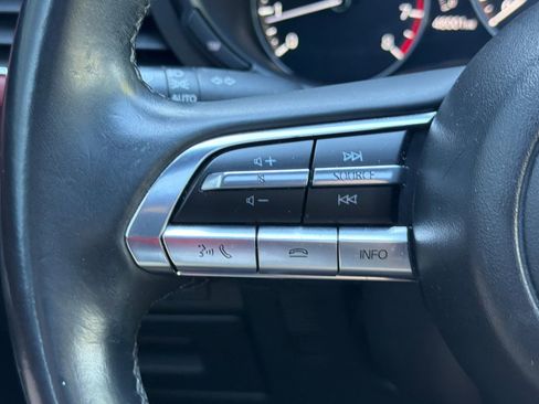 Used 2020 MAZDA MAZDA3 Hatchback w/ Premium Package image 32