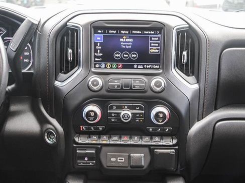 Used 2020 GMC Sierra 1500 AT4 w/ AT4 Preferred Package image 13