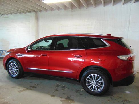 Used 2024 Buick Enclave Premium FWD image 4