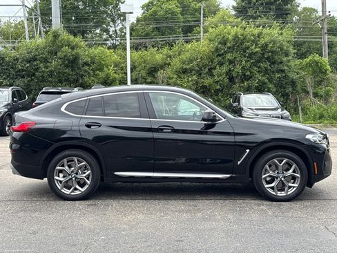 Used 2022 BMW X4 xDrive30i w/ Premium Package 2 AWD/4WD image 4
