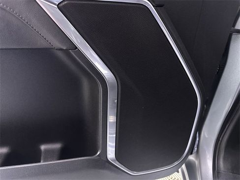 Used 2025 Chevrolet Silverado 1500 LT image 25