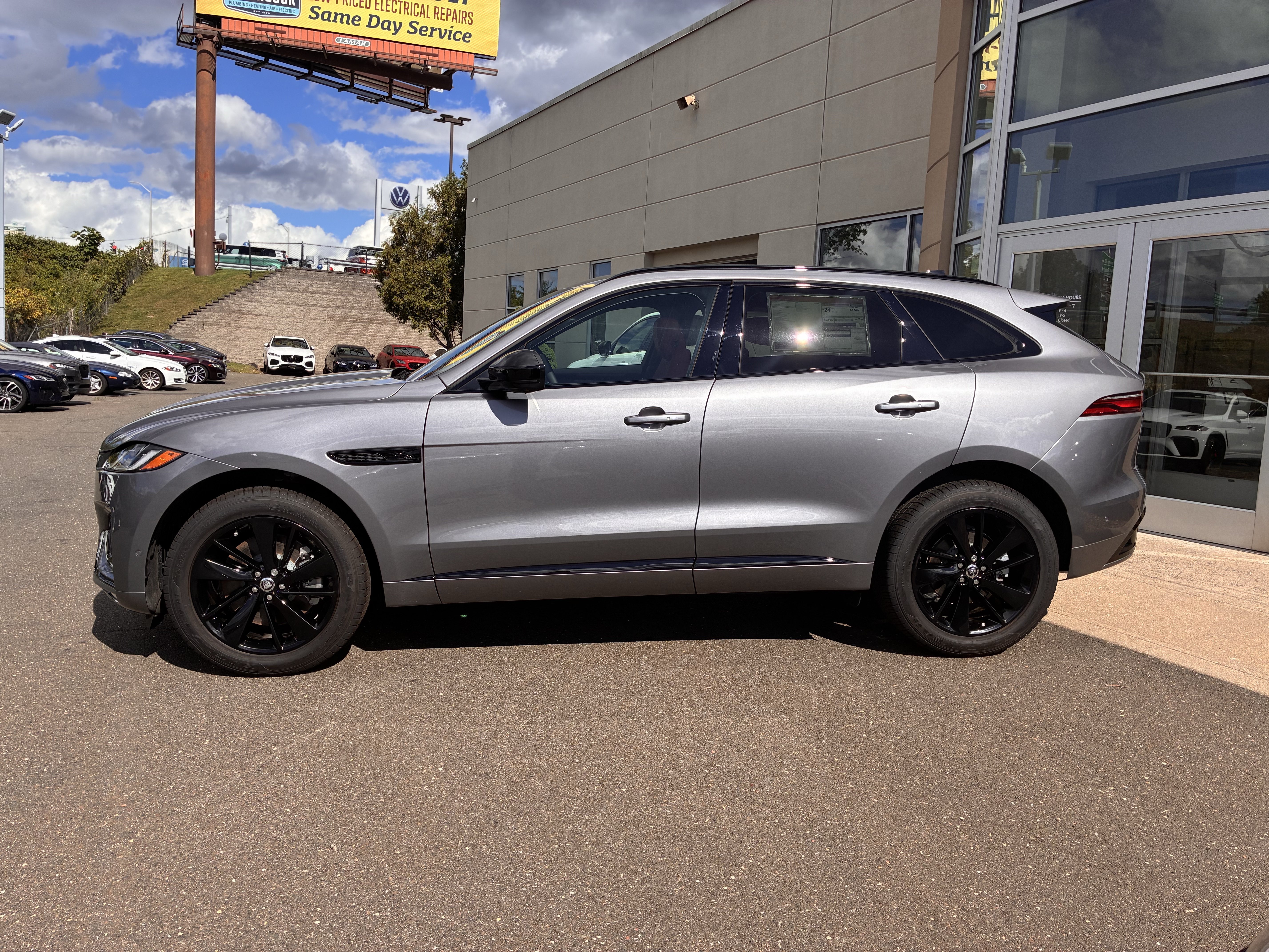 Used 2026 Jaguar F-PACE R-Dynamic S AWD/4WD image 6