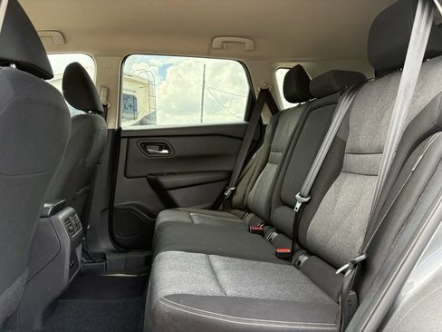 Used 2025 Nissan Rogue SV AWD/4WD image 24
