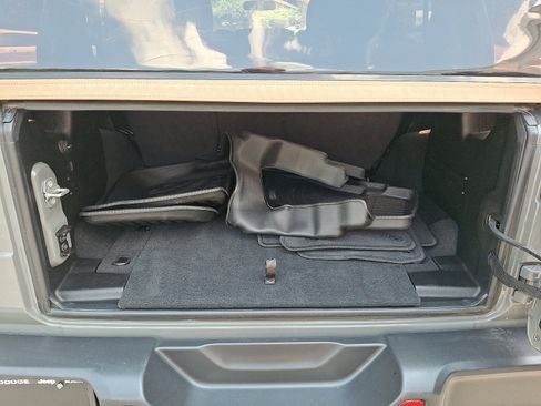 Certified 2021 Jeep Wrangler Unlimited Sport image 28