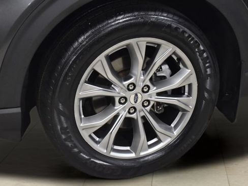Used 2020 Ford Explorer XLT w/ Equipment Group 202A AWD/4WD image 42