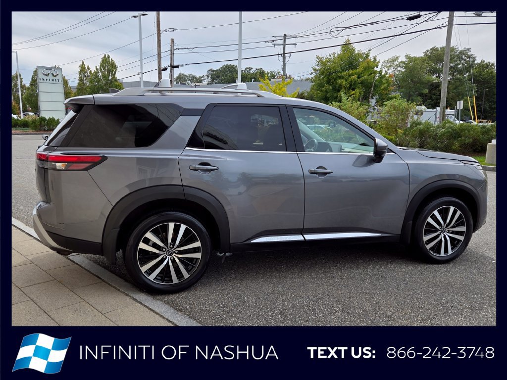 Used 2023 Nissan Pathfinder Platinum AWD/4WD image 17