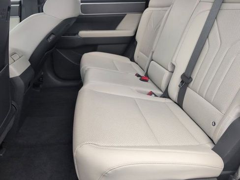Used 2025 Hyundai Santa Fe SEL FWD image 27