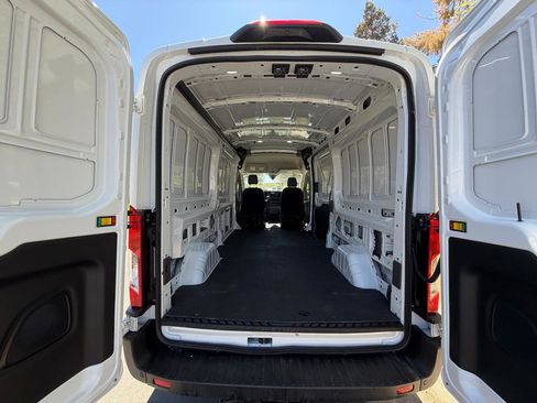 Used 2024 Ford Transit 250 148 Medium Roof Extended AWD image 16