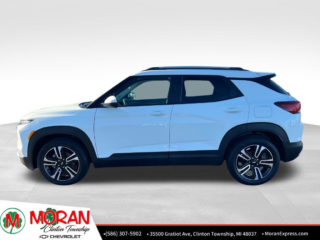Certified 2024 Chevrolet TrailBlazer LT w/ Driver Confidence Package FWD image 3