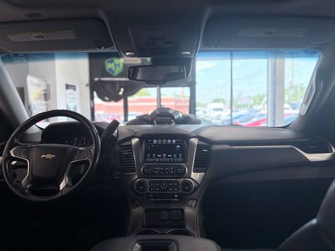 Used 2019 Chevrolet Tahoe LT w/ LT Signature Package AWD/4WD image 15