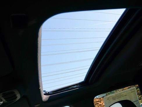 Used 2024 GMC Canyon AT4X w/ AT4X AEV Edition image 26