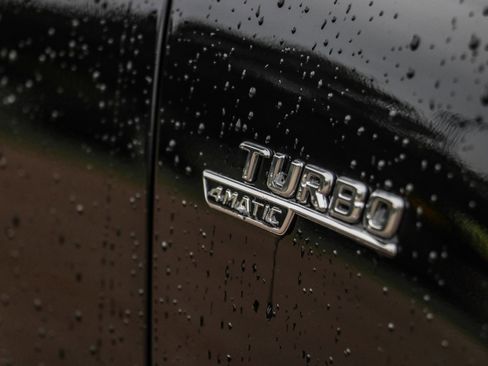 New 2026 Mercedes-Benz GLA 35 AMG 4MATIC image 3