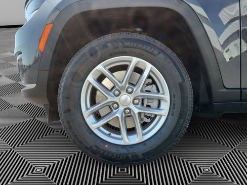 New 2025 Jeep Grand Cherokee L Laredo w/ Luxury Tech Group I image 15