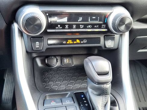 Used 2023 Toyota RAV4 LE AWD/4WD image 20