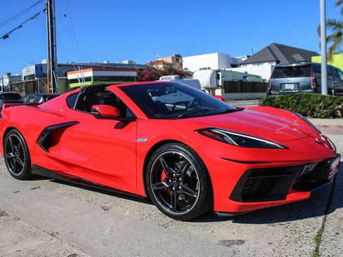 Used 2020 Chevrolet Corvette Stingray Premium Cpe w/ 3LT Preferred Equipment Group image 8