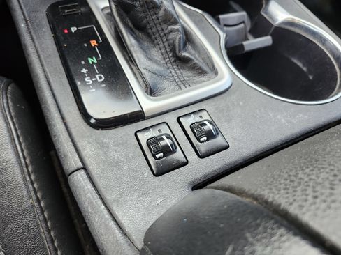Used 2018 Toyota Highlander SE AWD/4WD image 11