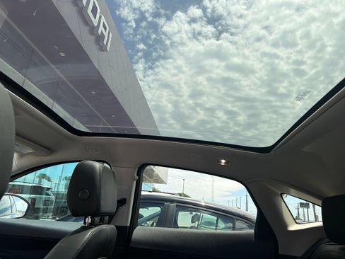 Used 2020 Jaguar E-PACE AWD/4WD image 12