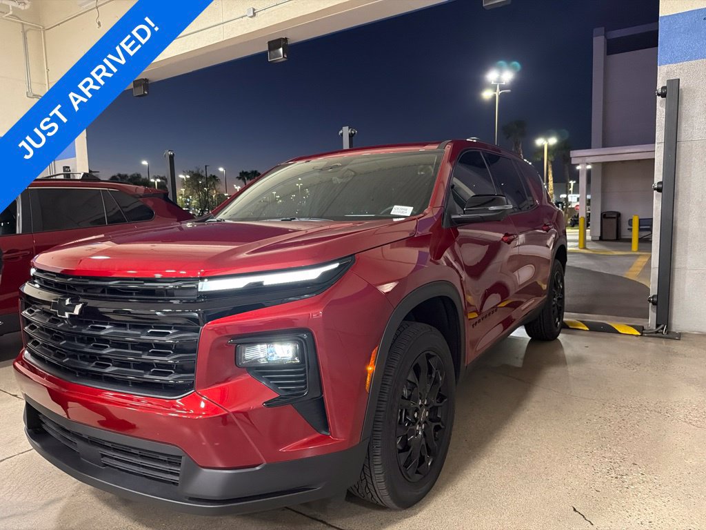 Used 2026 Chevrolet Traverse LT w/ Midnight/Sport Edition FWD image 1