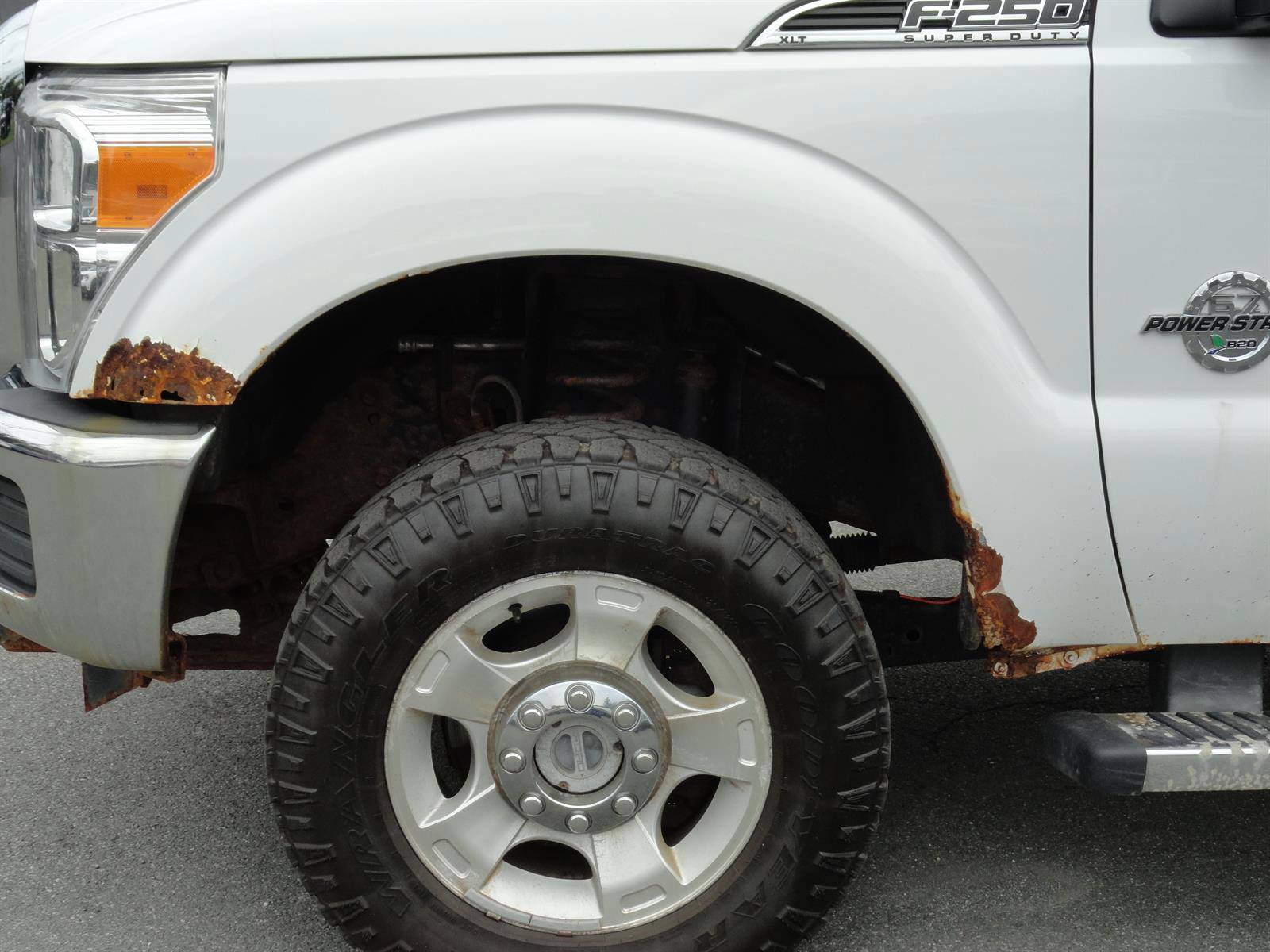 Used 2015 Ford F250 XLT AWD/4WD image 4