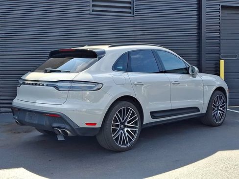 Certified 2024 Porsche Macan S AWD/4WD image 7