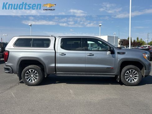 Used 2021 GMC Sierra 1500 AT4 w/ AT4 Carbonpro Edition AWD/4WD image 8