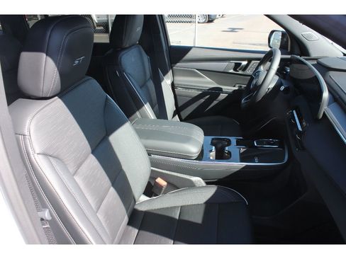 New 2026 Buick Enclave Sport Touring w/ Power Package AWD/4WD image 29