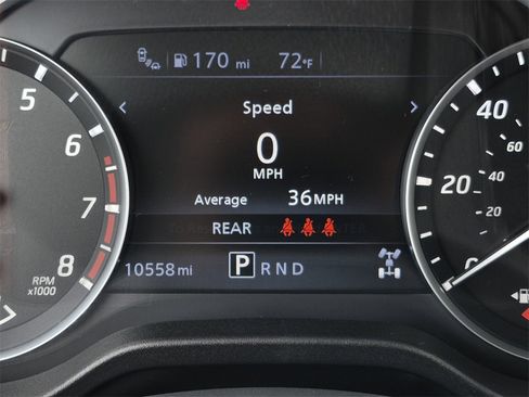 Used 2024 Nissan Titan SV w/ SV Convenience Package image 16