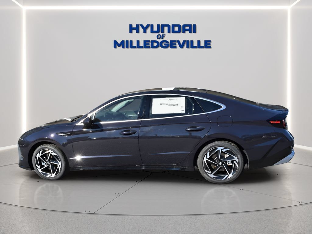 New 2026 Hyundai Sonata SEL FWD image 2