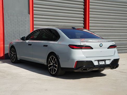Used 2023 BMW 760i xDrive AWD/4WD image 14