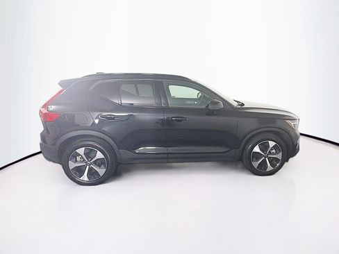 Used 2026 Volvo XC40 B5 Plus AWD/4WD image 10